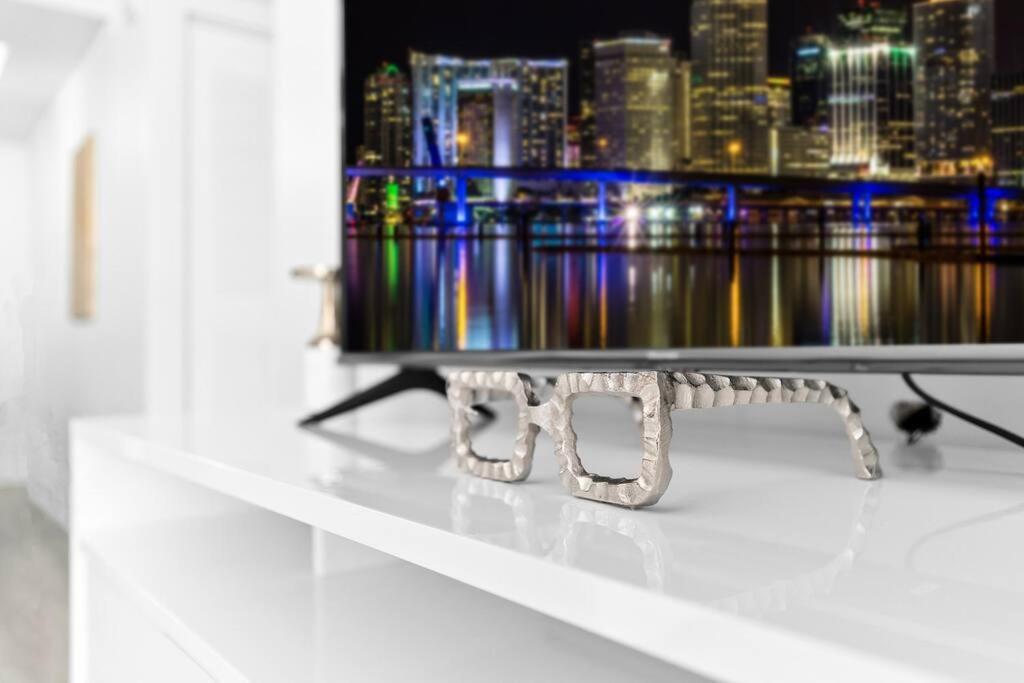 マイアミModern 2/2 With Beautiful Ocean And Brickell Viewsアパートメント エクステリア 写真